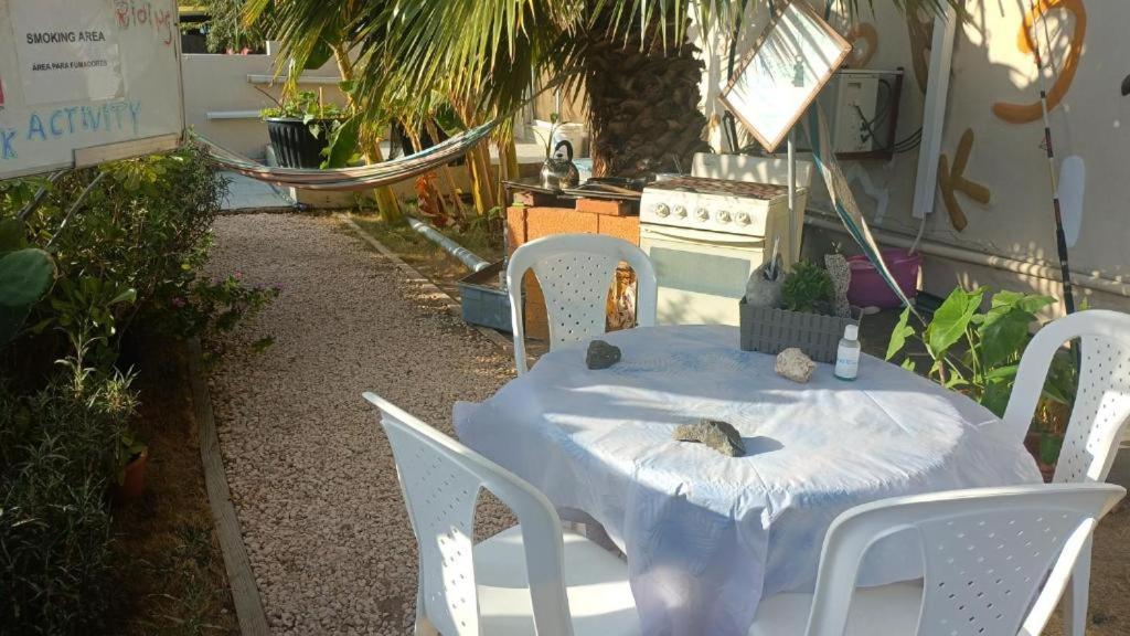 Aruba Backpackers Apartment Oranjestad Exterior foto